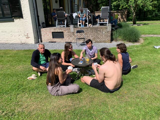 Loes was overdreven goed met het balzakken (kaarten)